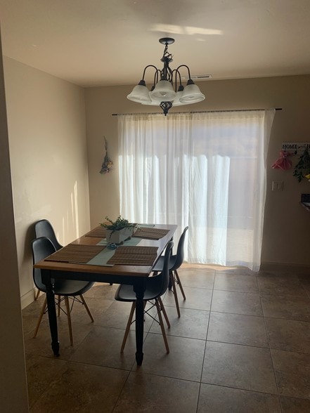 Kitchen - 920 25 E St