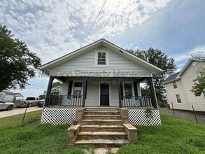 Building Photo - 1013 Terrace St