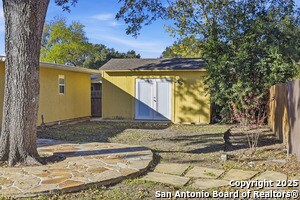 Building Photo - 415 Calumet Pl