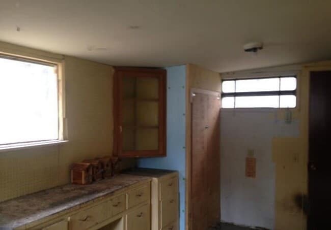 Building Photo - 3 Bed, 2 Bath Home on 1.5 wooded acres in the Dutch Hill Area