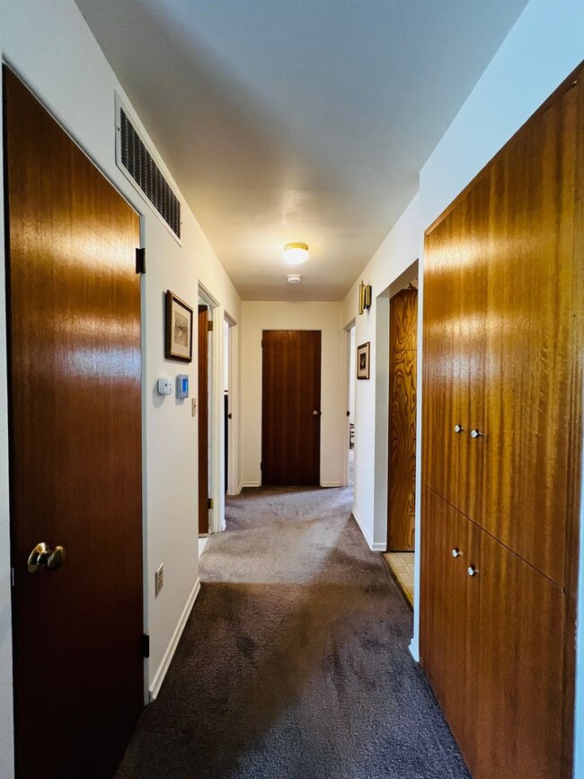 Building Photo - Non-Refundable & Security Deposit Total: $...