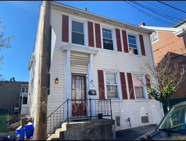 Primary Photo - 313 West St