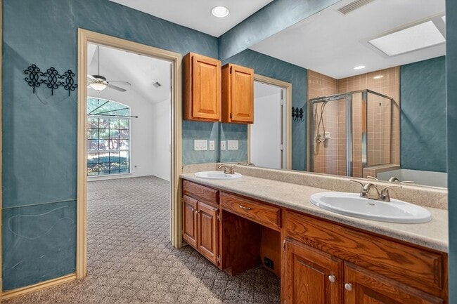 Building Photo - 1709 Castleford Rd