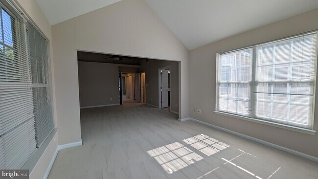 Building Photo - 42681 Rolling Rock Square