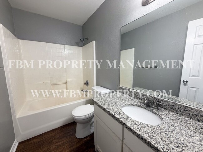 Building Photo - 1516 Drexal Dr