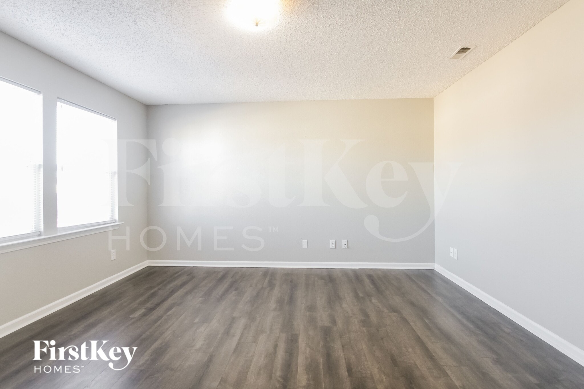 Building Photo - 319 Sunburst Ln