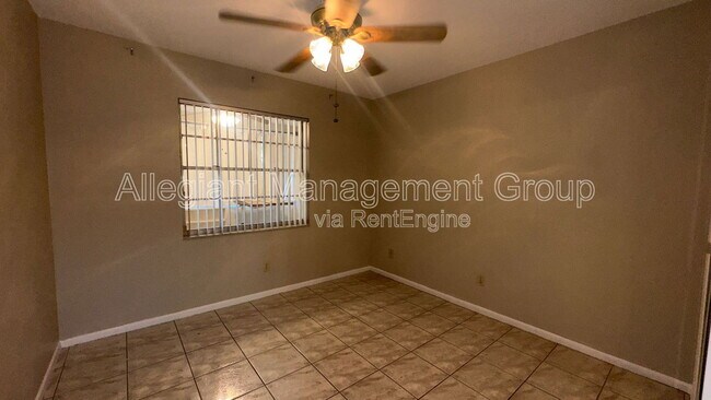 Building Photo - 2410 Sable Dr