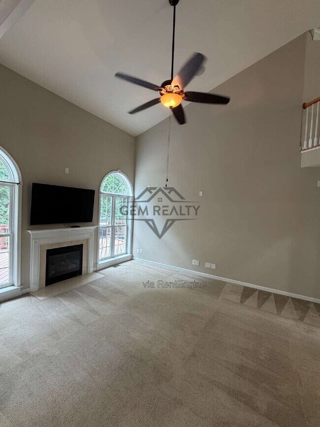 Building Photo - 10410 Silver Creek Ct