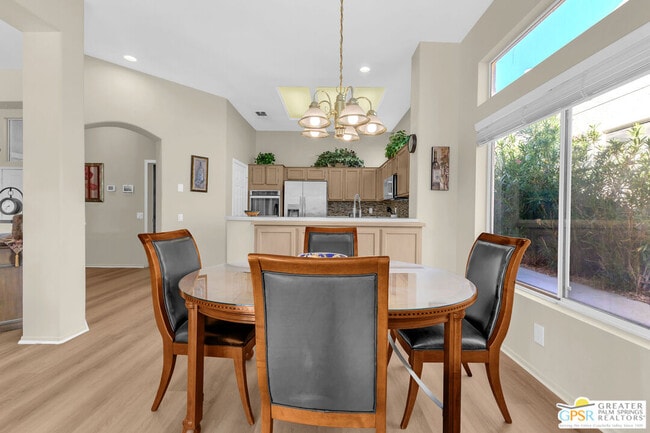 Building Photo - 37468 Westridge Ave