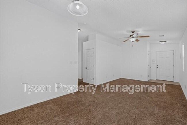 Building Photo - 2824 Merlot Dr SW