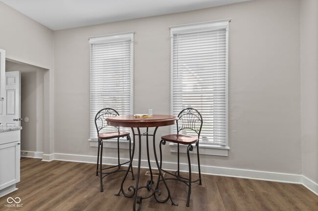 Building Photo - 195 W Marion St