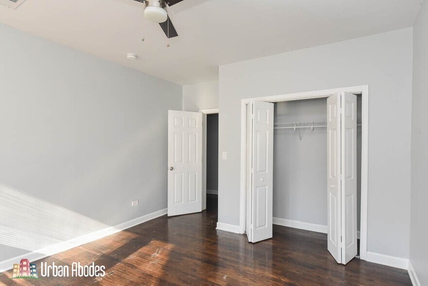 Building Photo - 3301 N Harding Ave