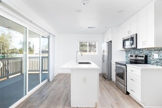 Building Photo - ALMOST NEW 2BD-2BTH HOME!! - Free Application Fees (Terms Apply)