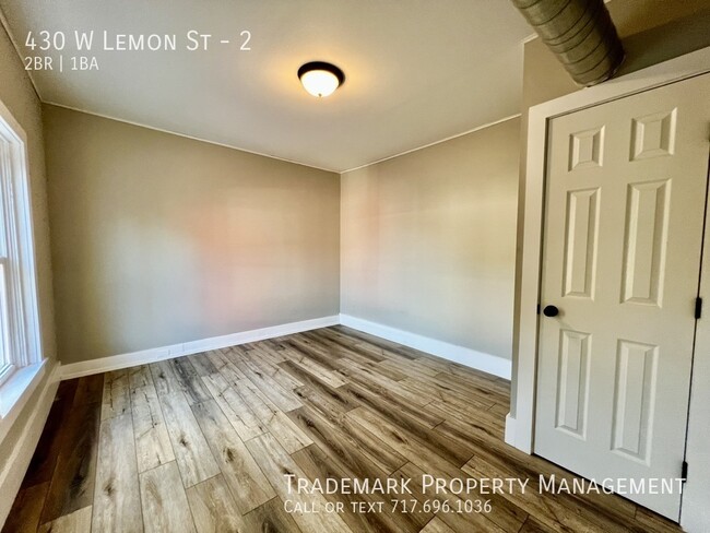 Building Photo - Beautiful West End 2 Bedroom