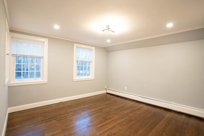Building Photo - 40 Puddingston Lane