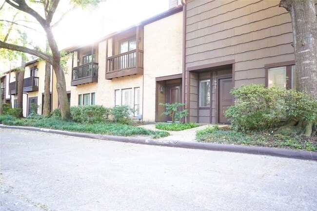 Building Photo - 11711 Memorial Dr