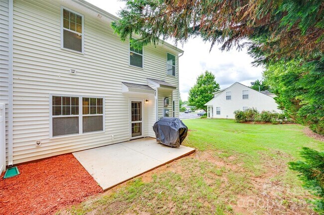 Building Photo - 1430 Harpers Inlet Dr
