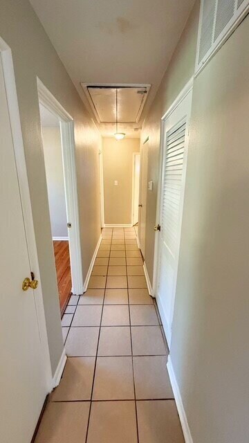Building Photo - EAST - 3 BEDROOM/1.5 BATH RANCH HOME AVAILABLE NOW!