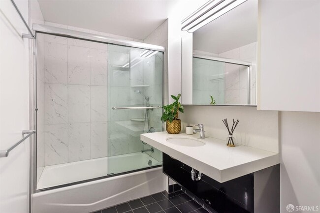 Building Photo - 388 Fulton St