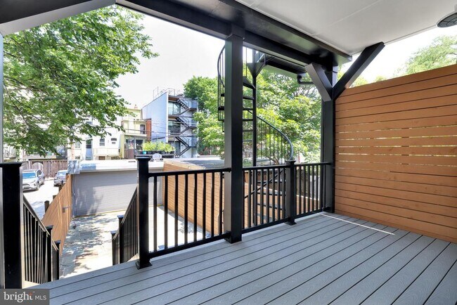 Building Photo - 1329 Irving St NW