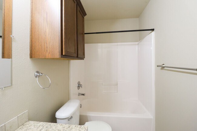 Building Photo - Emerson Elementary Zoned - 3 bedroom / 2 b...