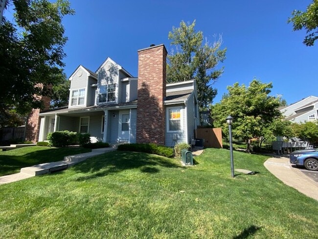 Building Photo - 8393 W 90th Pl