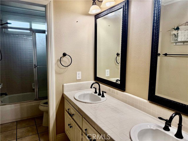 Building Photo - 5415 Los Estados