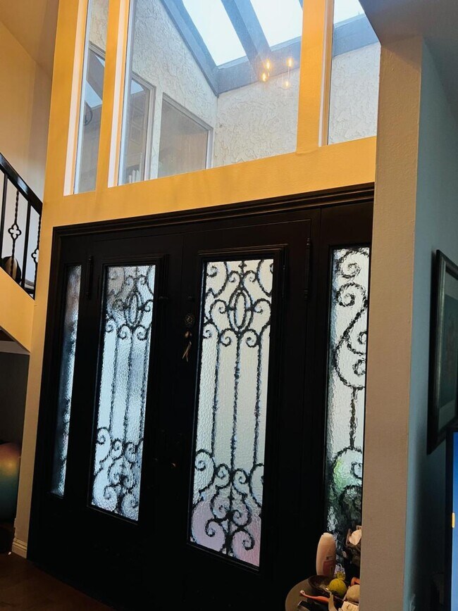 Building Photo - 659 W Terrylynn Pl