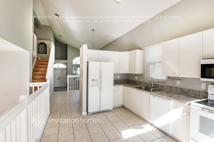 Building Photo - 15860 NW 14th Rd