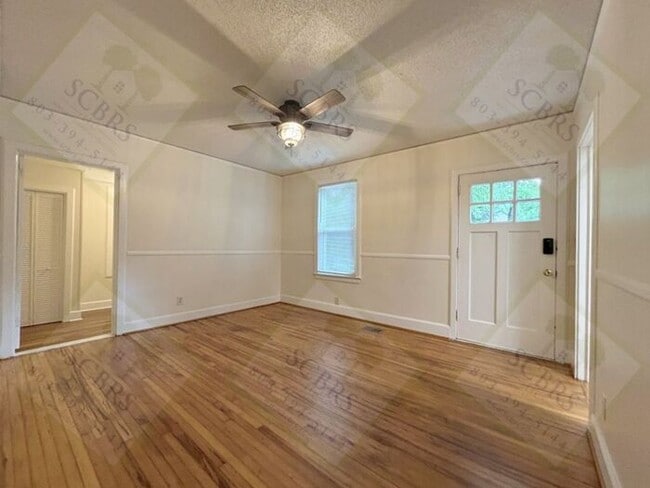 Building Photo - Charming 2-Bedroom Home in Rosewood Neighborhood