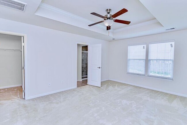 Building Photo - 307 Christiane Way