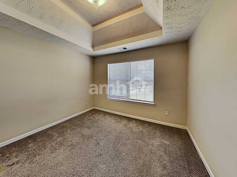 Building Photo - 233 Biltmore Way