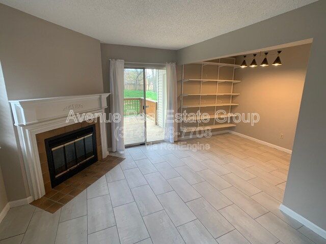 Building Photo - 1662 E Swan Cir