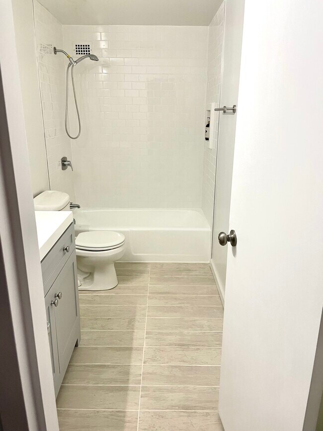 Building Photo - 3701 S George Mason Dr