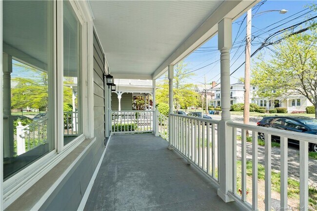 Building Photo - 318 Humphrey St