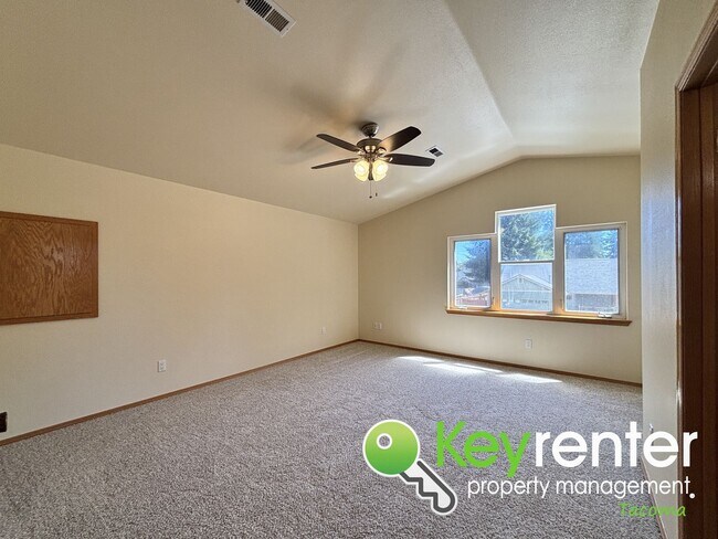 Building Photo - Spacious 3-Bedroom Home for Rent in Seclud...
