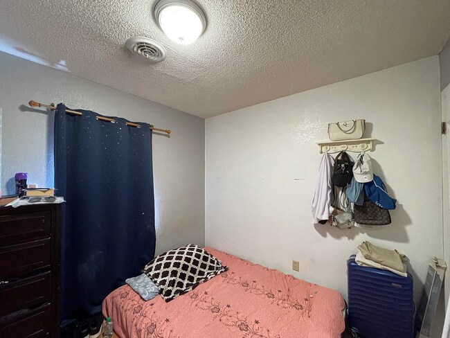 Building Photo - 3284 Valley Stream Cove