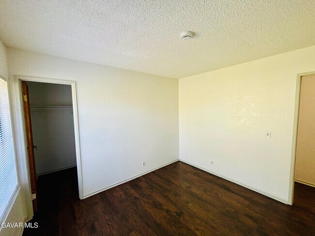 Building Photo - 2308 Edam St
