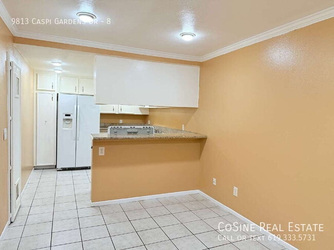 Building Photo - 9813 Caspi Gardens Dr