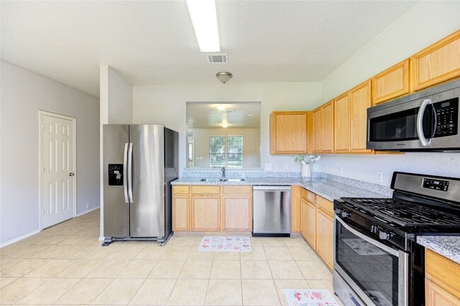 Building Photo - 18827 Sandelford Dr