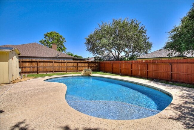 Building Photo - 5101 Cavendish Dr