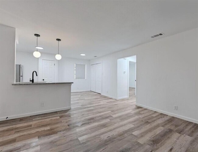 Building Photo - 2303 Cedrick Cove