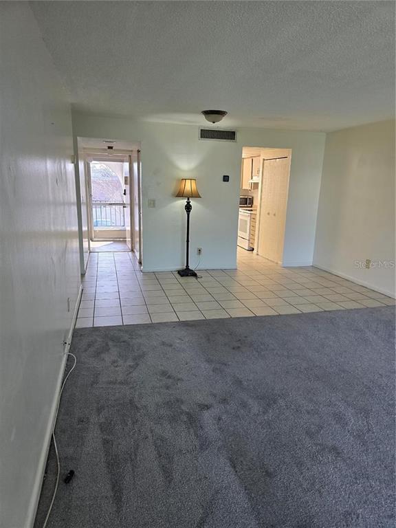 Building Photo - 712 Oakgrove Dr