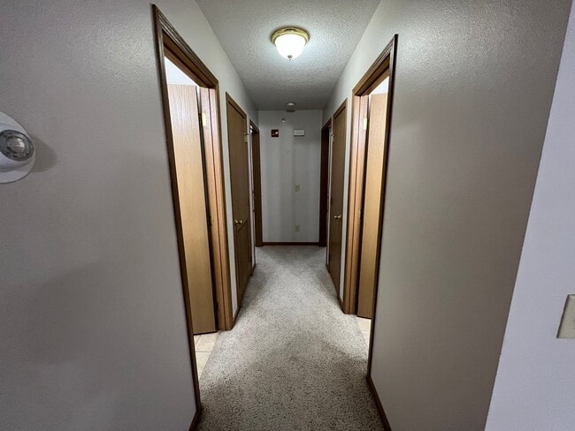 Building Photo - Close to KSU 2 Bed 2 Bath Apartment!