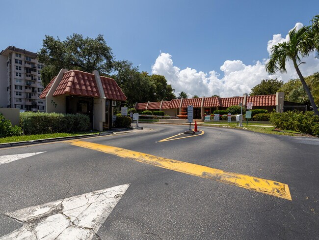 Building Photo - 777 S Federal Hwy