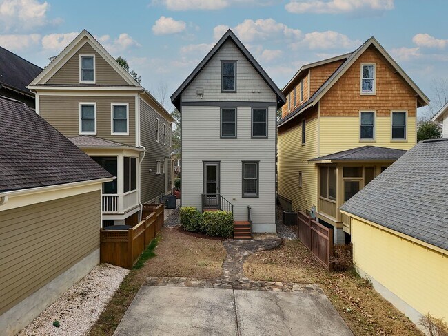 Building Photo - 3 Bedroom Briar Chapel Home - Available Now!