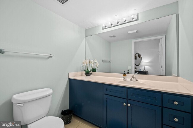 Building Photo - 631 D St NW