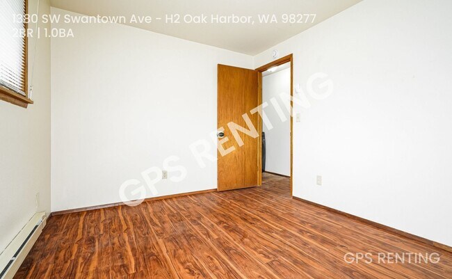 Building Photo - 1380 SW Swantown Ave