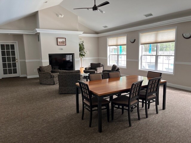 Building Photo - 2002 Larson Dr