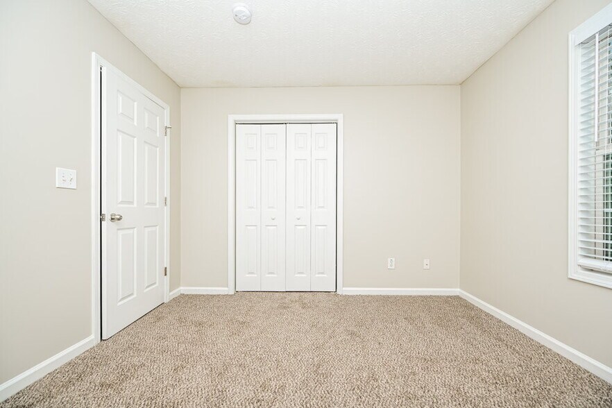 Building Photo - 306 Fletcher Ct